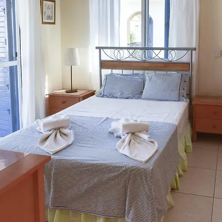 Charlotte * Protaras