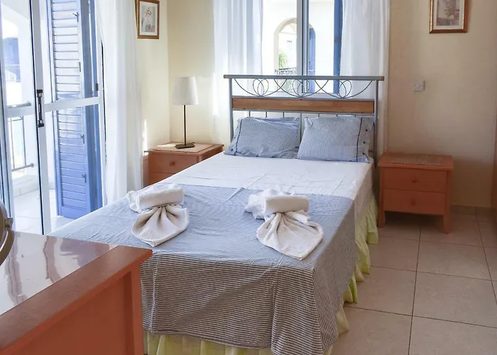 Charlotte * Protaras