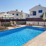 Charlotte Villa *