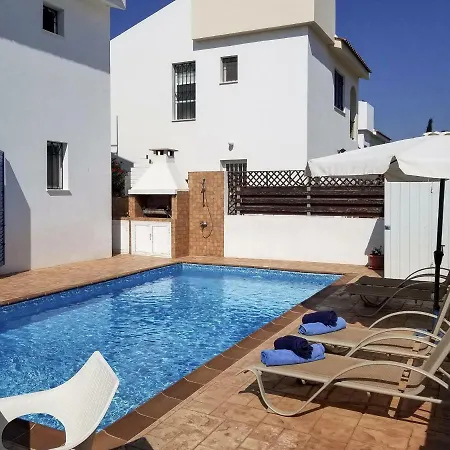 Charlotte فيلة *