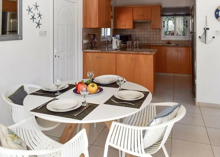 Charlotte * Protaras